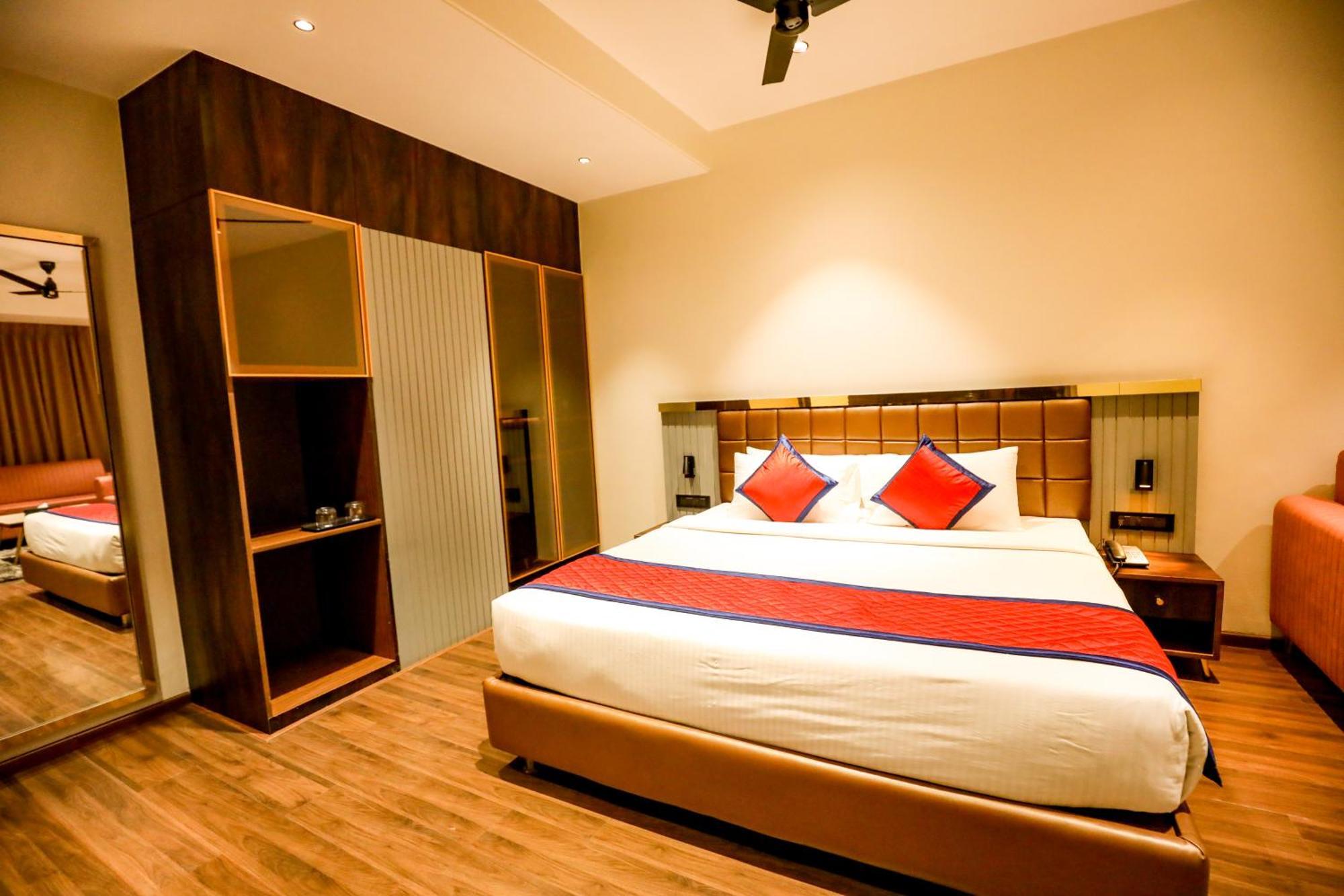 Spree Manor Hotel 奥兰加巴德 外观 照片